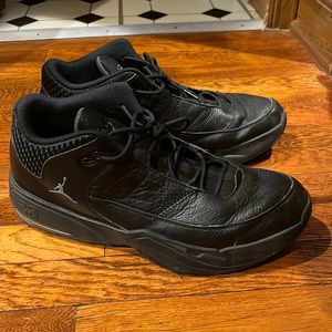 Jordan Max Aura 3s